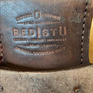 Distressed brown leather boot    Bed/Stu make